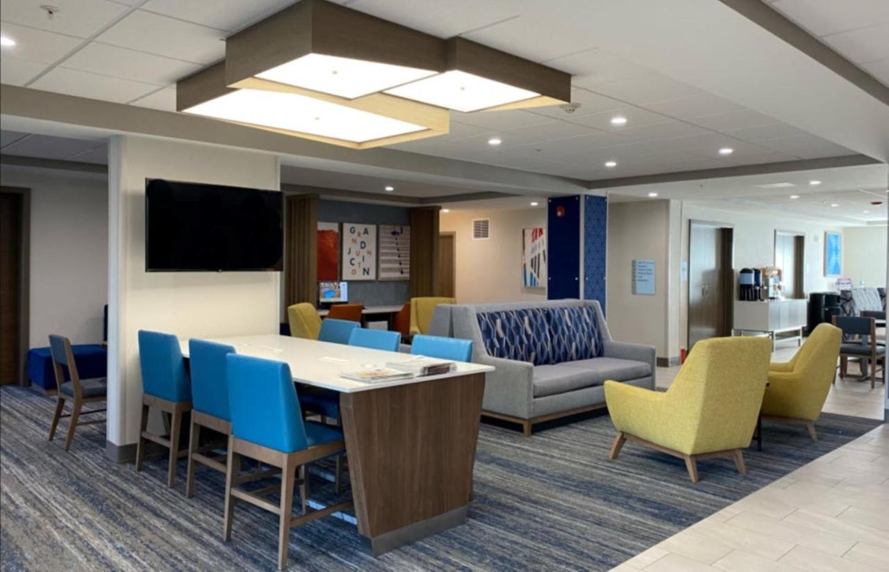 Holiday Inn Express Hotel & Suites Grand Junction By Ihg Exteriör bild